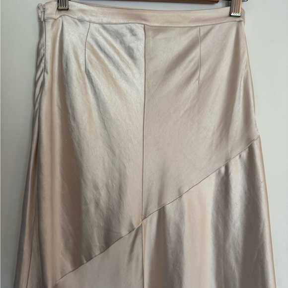 Revolve LPA dalya skirt in cream - Picture 5 of 9